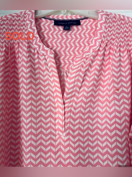 Tommy Hilfiger Tops - Tommy Hilfiger Pink & White Chevron Blouse V-Neck Smocked Shoulder XL